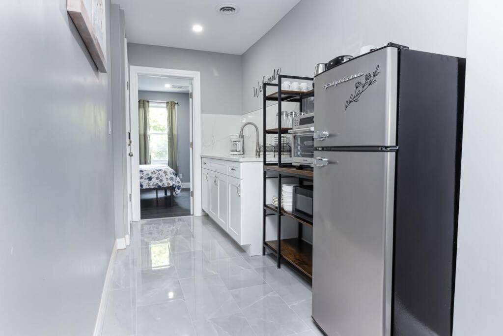 Cozy Micro Apartment, Minutes From Falls Niagara Falls Exterior photo